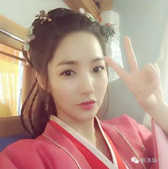 允兒招架不住古裝？韓國女星古裝LOOK一覽 誰贏了？