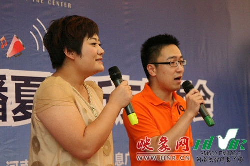 《非凡歡樂(lè)匯》主持人：劉菲、一帆