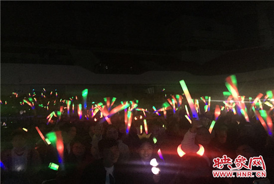 當晚現(xiàn)場約2500個座位全場爆滿，還有全國各地歌迷會趕來的歌迷們。