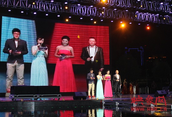 現(xiàn)場(chǎng)主持人帥天、小糖、李江、凱文