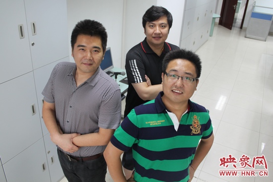 《網(wǎng)絡(luò)全搜索》主持人康巖、陳弓、趙凱