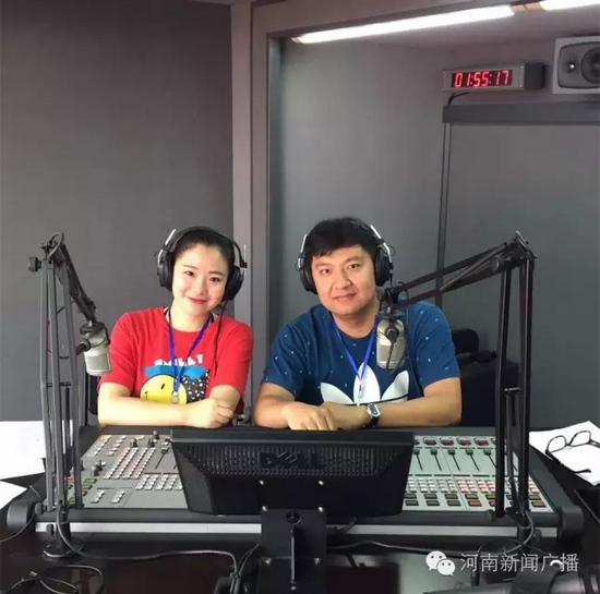 河南新聞廣播主持人趙凱、田羽全程現(xiàn)場直播