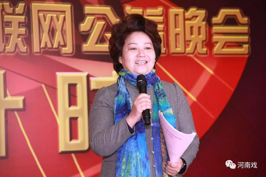 總導(dǎo)演、國家一級導(dǎo)演張建萍介紹尋找稀有劇種傳承人以及目前活動推進(jìn)情況