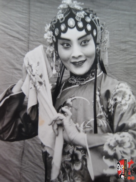 樊萍在《借年》中飾嫂子 樊萍在《借年》中飾嫂子