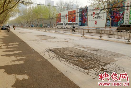 南陽路因?yàn)榈罔F將要施工而暫緩大修。