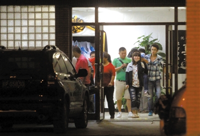 2012年9月17日，廠橋小學門口，一女子駕車錯將油門當剎車，撞死一男學生。