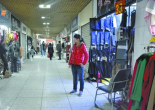 貧困女生2600元學費被盜 連續(xù)2天守商場望奇跡現(xiàn) 貧困女生2600元學費被盜 連續(xù)2天守商場望奇跡現(xiàn)