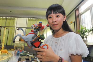 精美的造型，你能想到是鐘蕾用面做成的嗎