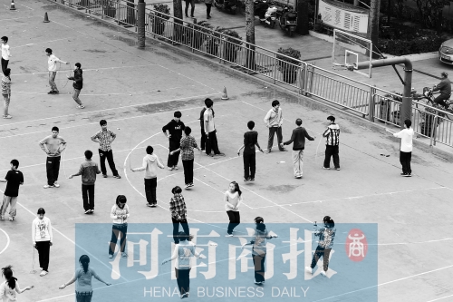 有學校擔心，個人進校園鍛煉，安全隱患大