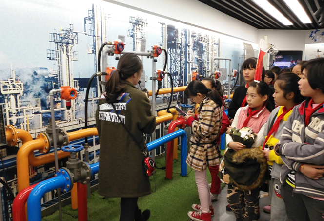 聽到了新知識，趕緊拿出本子記下來