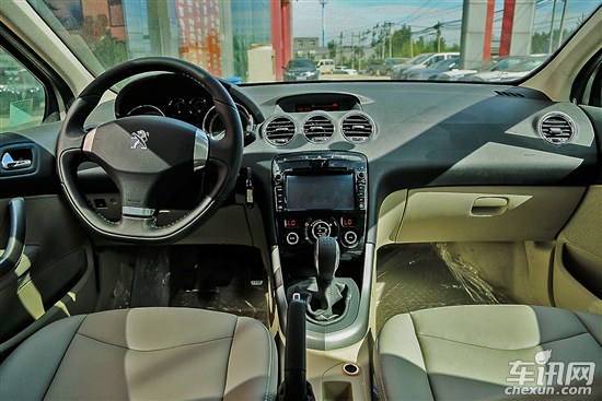 東風(fēng)標(biāo)致408 東風(fēng)標(biāo)致408