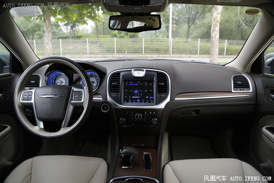 克萊斯勒300C 克萊斯勒300C