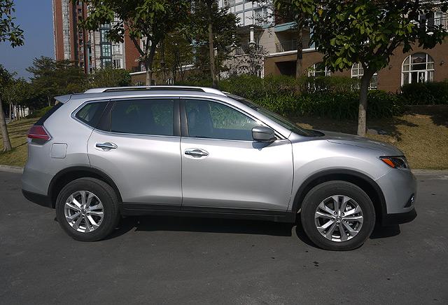 東風(fēng)日產(chǎn)全新一代奇駿實(shí)拍 東風(fēng)日產(chǎn)全新一代奇駿實(shí)拍