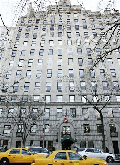 　　2005年，兩人以4400萬美元購入紐約市一套豪宅，裝修花了5000萬。