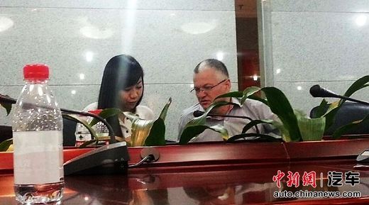 車主提供在維權(quán)過程中接觸德國技術(shù)人員的照片。