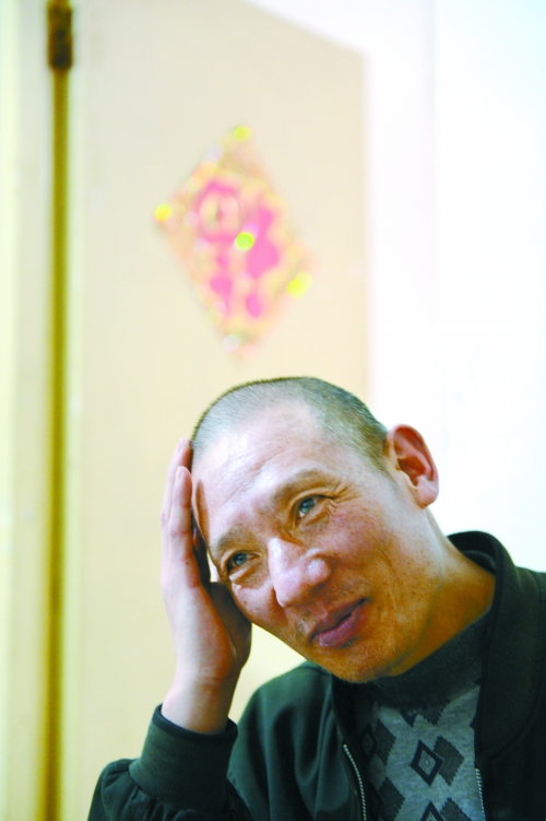 出看守所后,李懷亮的輕松表情越來越多。