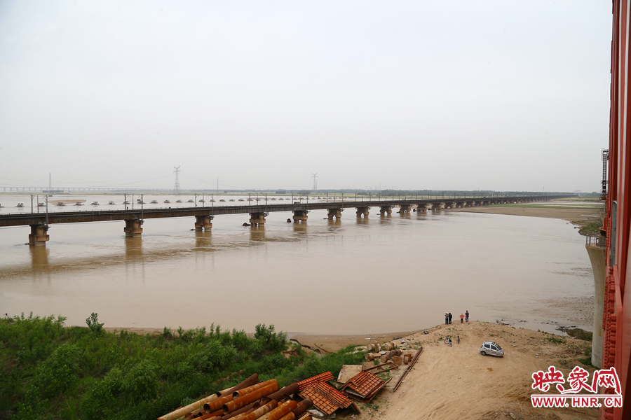 老黃河鐵路大橋圓滿(mǎn)的完成了自己的使命