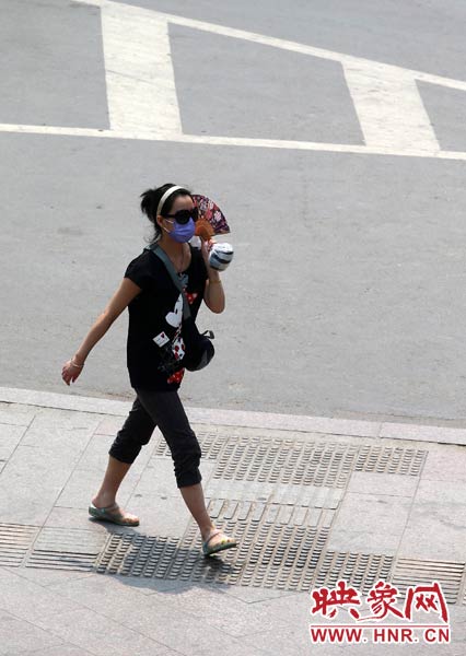 扇子雖小，遮一點(diǎn)陽光也好