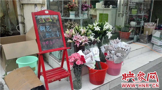 玫瑰、氣球翻倍漲價