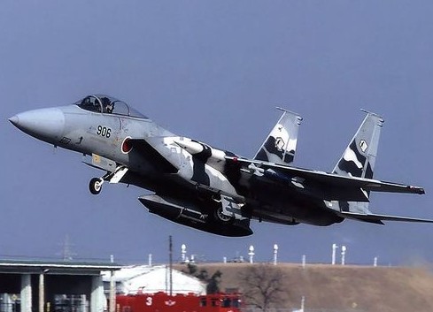 資料圖：日本空軍自衛(wèi)隊(duì)F15戰(zhàn)機(jī)。