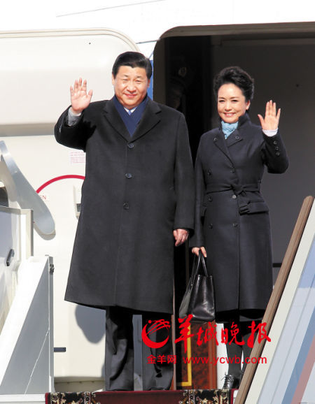 國家主席習近平首次出訪俄羅斯，夫人彭麗媛陪同。
