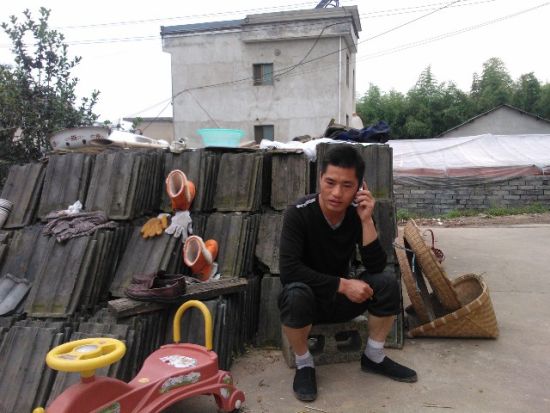 張輝忙于電話找工作，表示將自食其力。