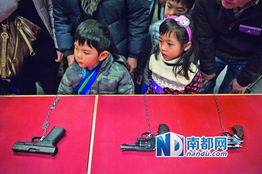 香港廉政公署向公眾開(kāi)放 700市民“喝咖啡”