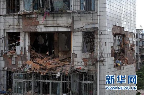　6月9日在云南楚雄市拍攝的被炸毀的房屋。 新華社發(fā)