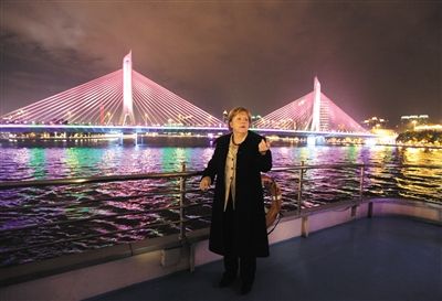 2012年2月3日，德國總理默克爾夜游廣州。