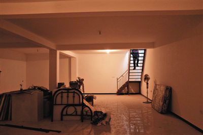 西城區(qū)大石虎胡同一處四合院內(nèi)，挖出的地下室已經(jīng)成型。