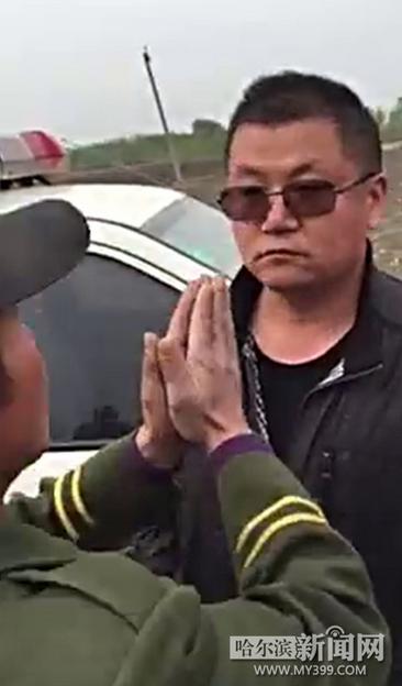 鄉(xiāng)干部開車沖進農(nóng)田攆野雞 8旬老農(nóng)阻攔被打倒 鄉(xiāng)干部開車沖進農(nóng)田攆野雞 8旬老農(nóng)阻攔被打倒