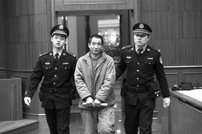 黑車司機(jī)因扎死人后賠償受害人32萬(wàn)獲輕判