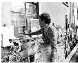 老人家中被盜四次，因而如此來保護自己