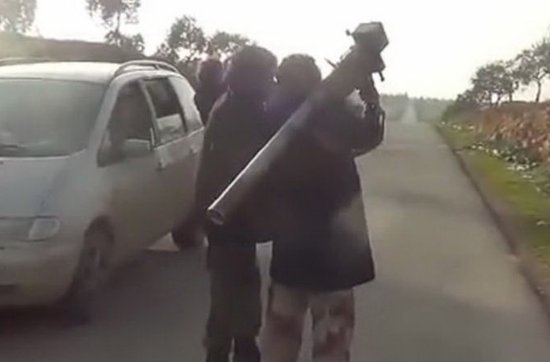 敘反對(duì)派宣稱用肩扛導(dǎo)彈擊落一架政府軍戰(zhàn)機(jī) 敘反對(duì)派宣稱用肩扛導(dǎo)彈擊落一架政府軍戰(zhàn)機(jī)