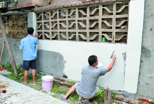 　老舊小區(qū)改造完畢后，“年輕”了、“身價(jià)”也漲了。