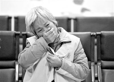 11月20日，河南省鹿邑縣法院，武文英涉嫌故意殺人被審。