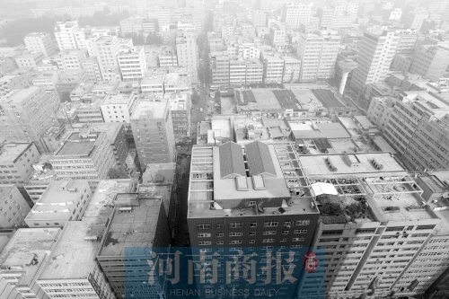 陳寨密密麻麻的出租房，或許將成為歷史  鄧萬里/攝