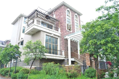 被司法拍賣(mài)的別墅 被司法拍賣(mài)的別墅