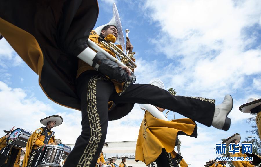 美國帕薩迪納舉行第124屆玫瑰花車游行 美國帕薩迪納舉行第124屆玫瑰花車游行