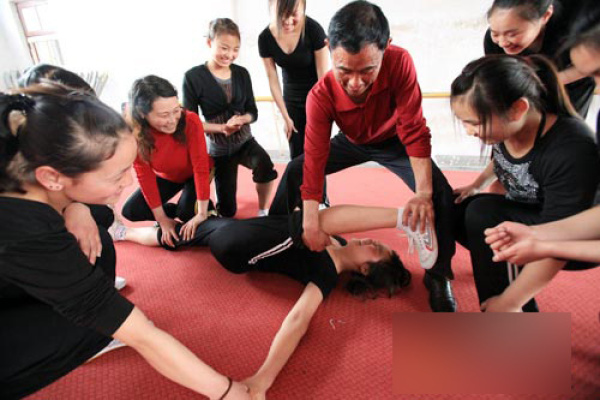 藝校妹子到底有多苦？