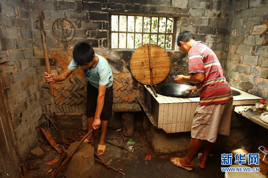 農(nóng)場棚戶區(qū)的最后留守家庭：留下的是回憶，迎來的是幸福