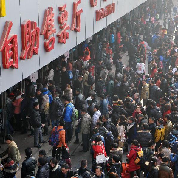 春運(yùn)日出行人次破億