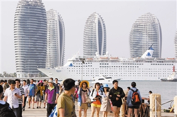 　　“海娜號(hào)”首航。