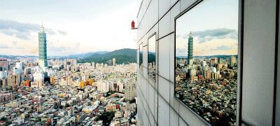  標(biāo)志性建筑下面，臺(tái)灣的市井美食隱藏其中，待你尋找。