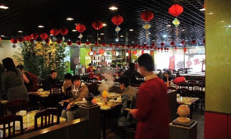 來到四川,不吃火鍋就對不起這片火辣辣的土地。