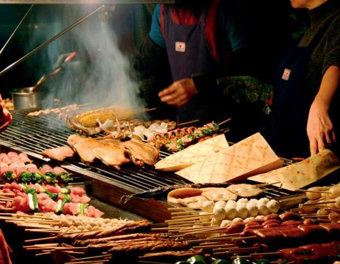 廟不離市、市不離廟的臺灣小吃