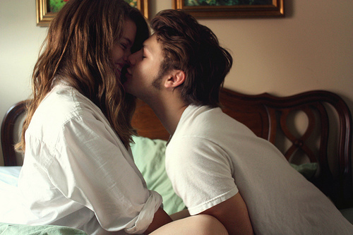 愛愛后女友會(huì)抓住機(jī)會(huì)問我要錢 好郁悶 愛愛后女友會(huì)抓住機(jī)會(huì)問我要錢 好郁悶