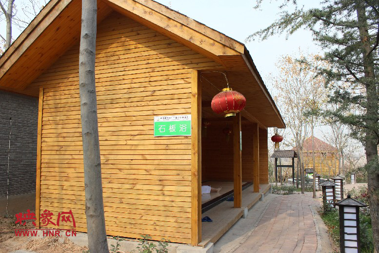 石板浴，躺在上面超級(jí)爽