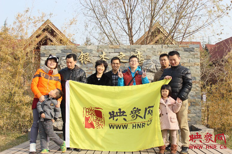 來張小合影，好多朋友都在其他地方玩，已經(jīng)嗨的叫不回來……