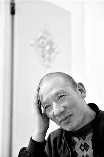 因涉嫌一起奸殺幼女事件，李懷亮被羈押近12年，三次審判，三次因“證據(jù)不足”被撤銷。 本版圖片均為資料圖片